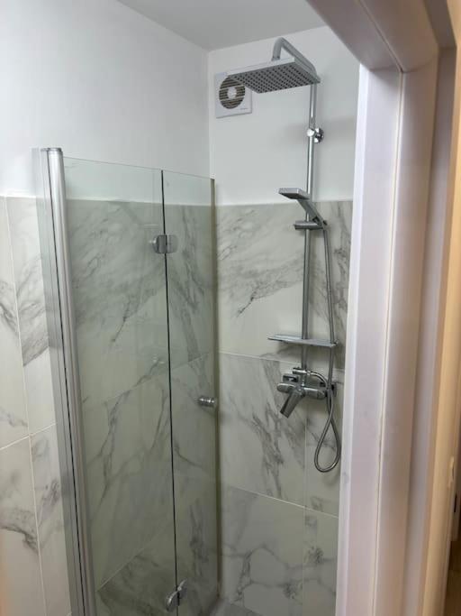 3 Camere Decomandat Bukurešť Exteriér fotografie